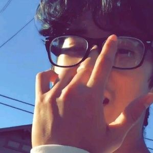 Meet your Posher, Lazaro